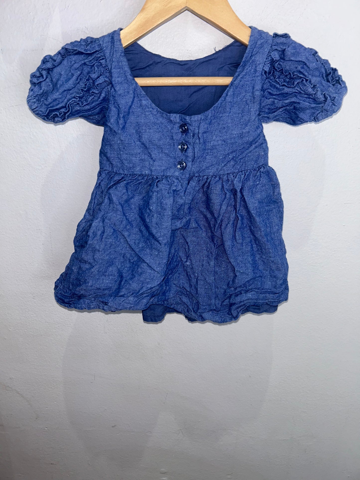 Chambray frilly dress 6-12m