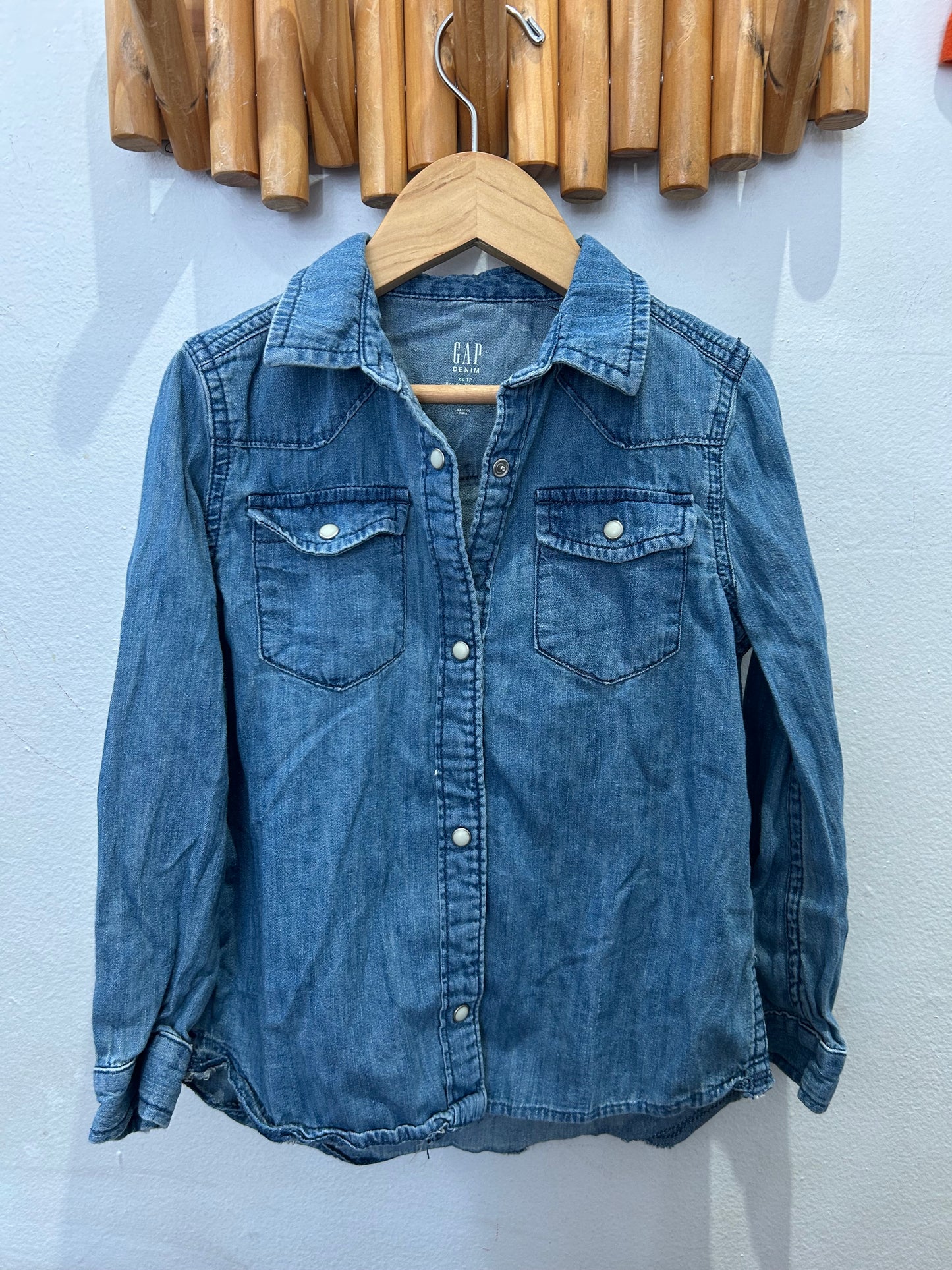 Pearl buton denim shirt 4-5y