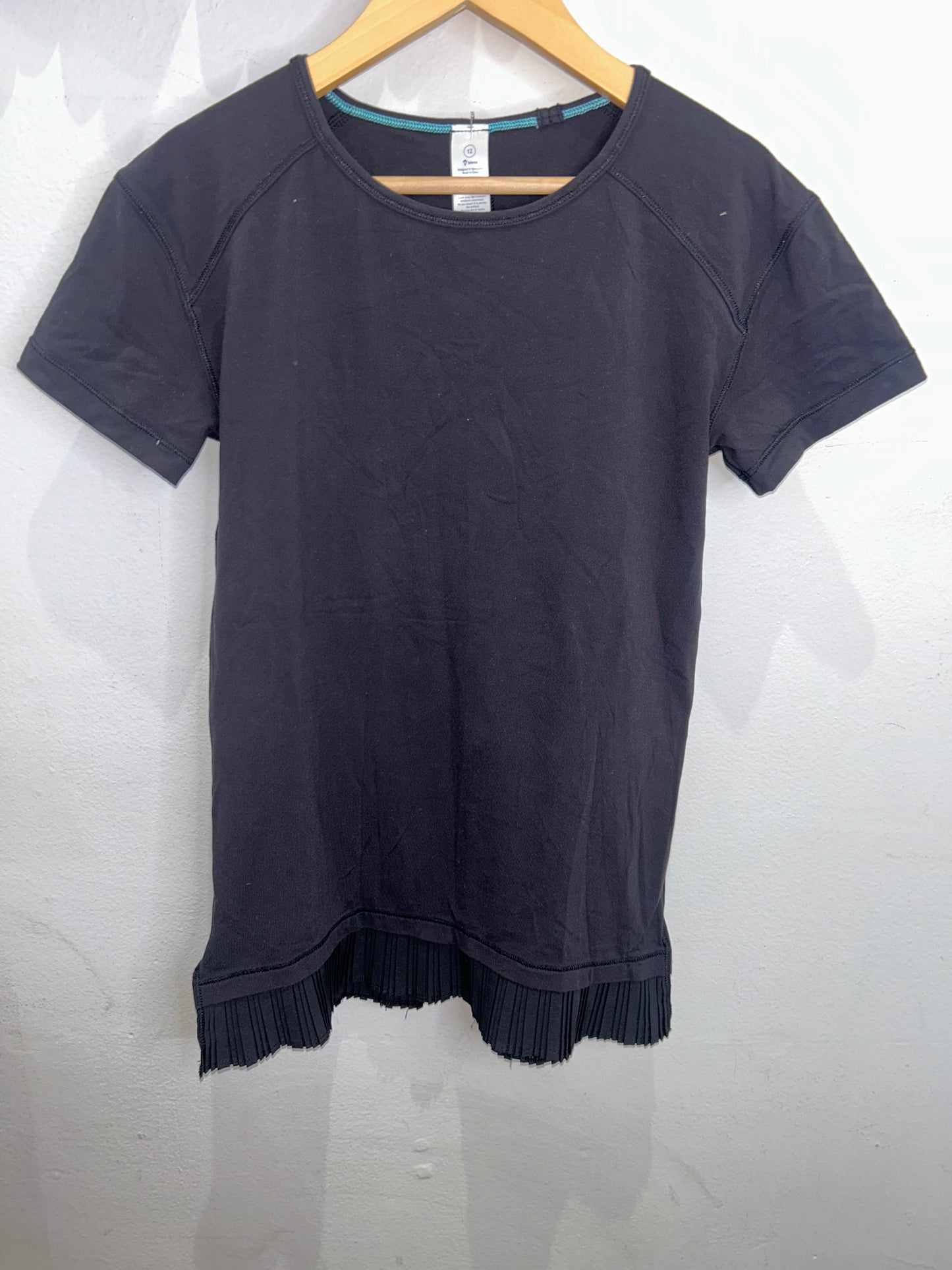 Black ruffles activewear tee 12y