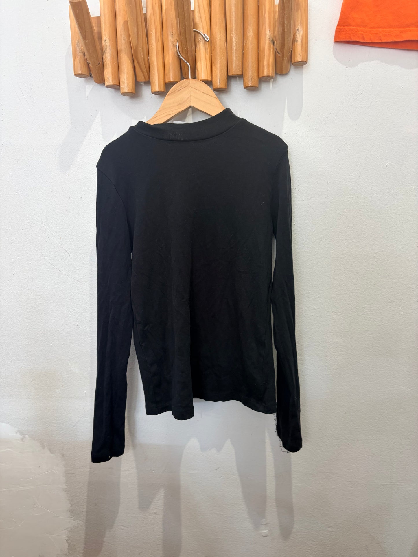 Black mockneck 9-10y
