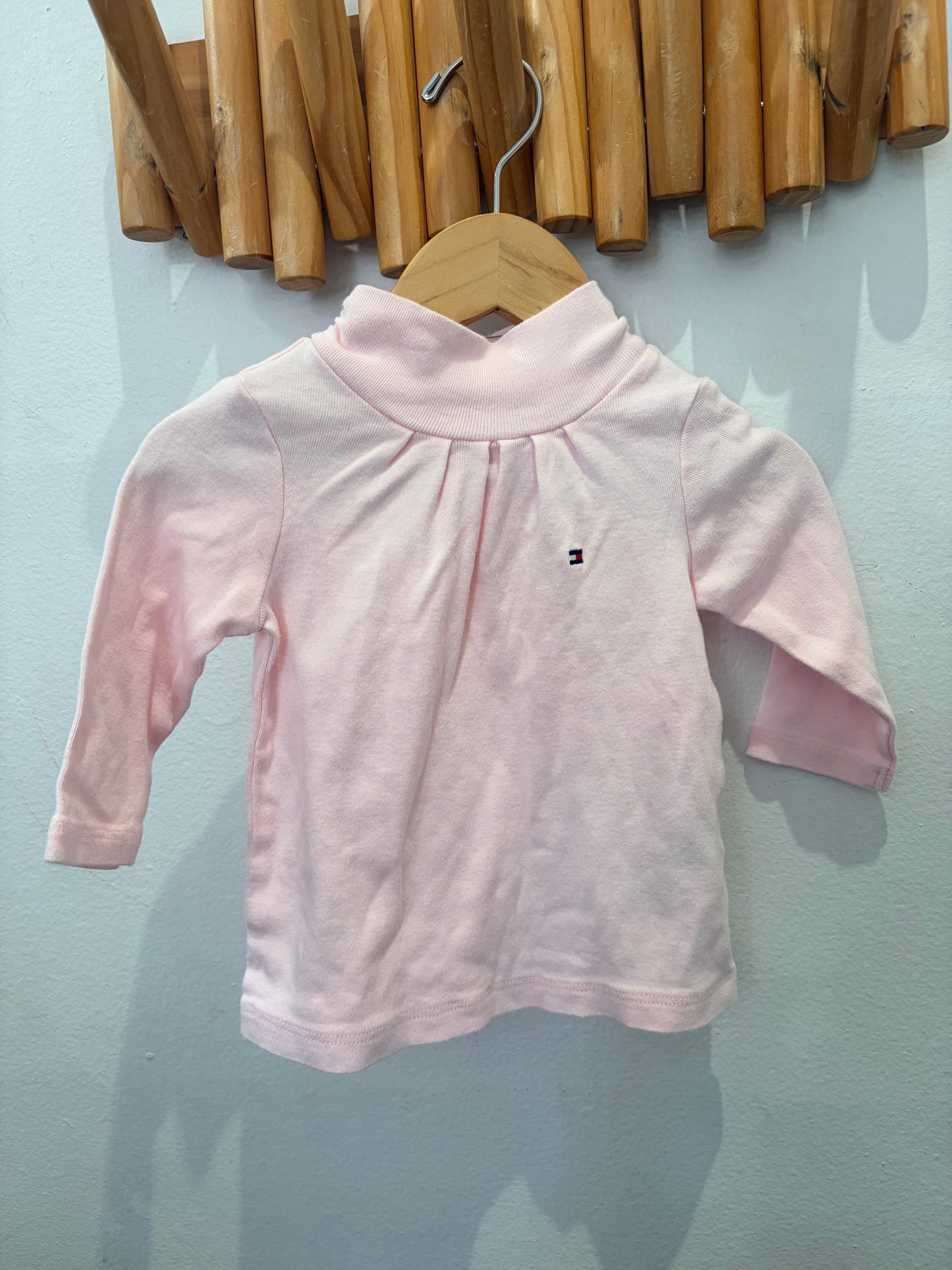 Light pink mockneck 6-9m