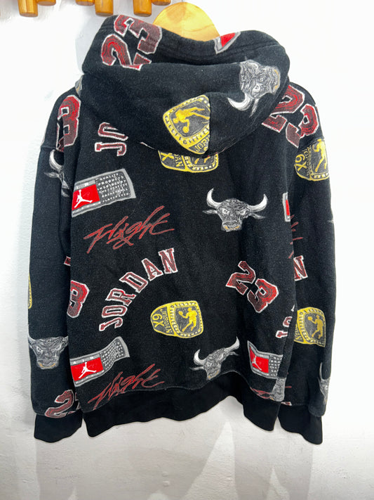 Bulls hoodie 12-13y