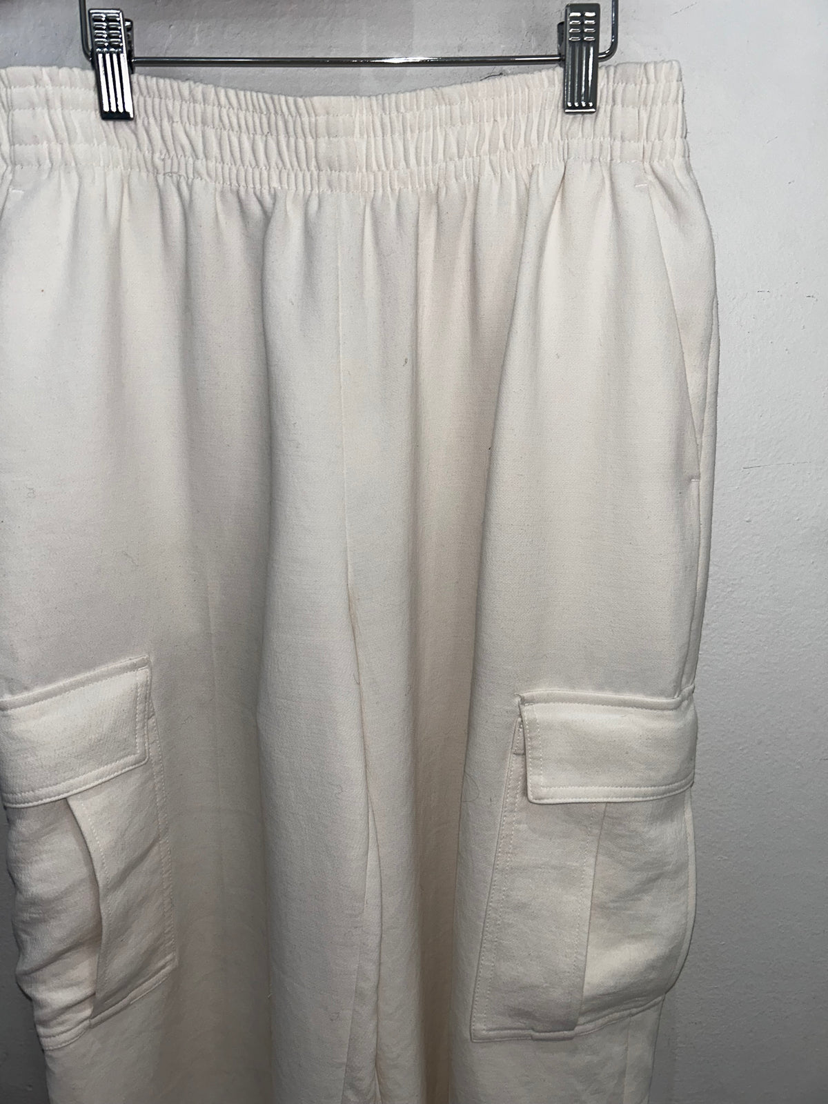 Wilfred cargo dress pants - size M