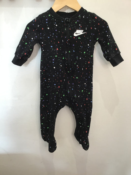 Nike black sleeper 3-6m
