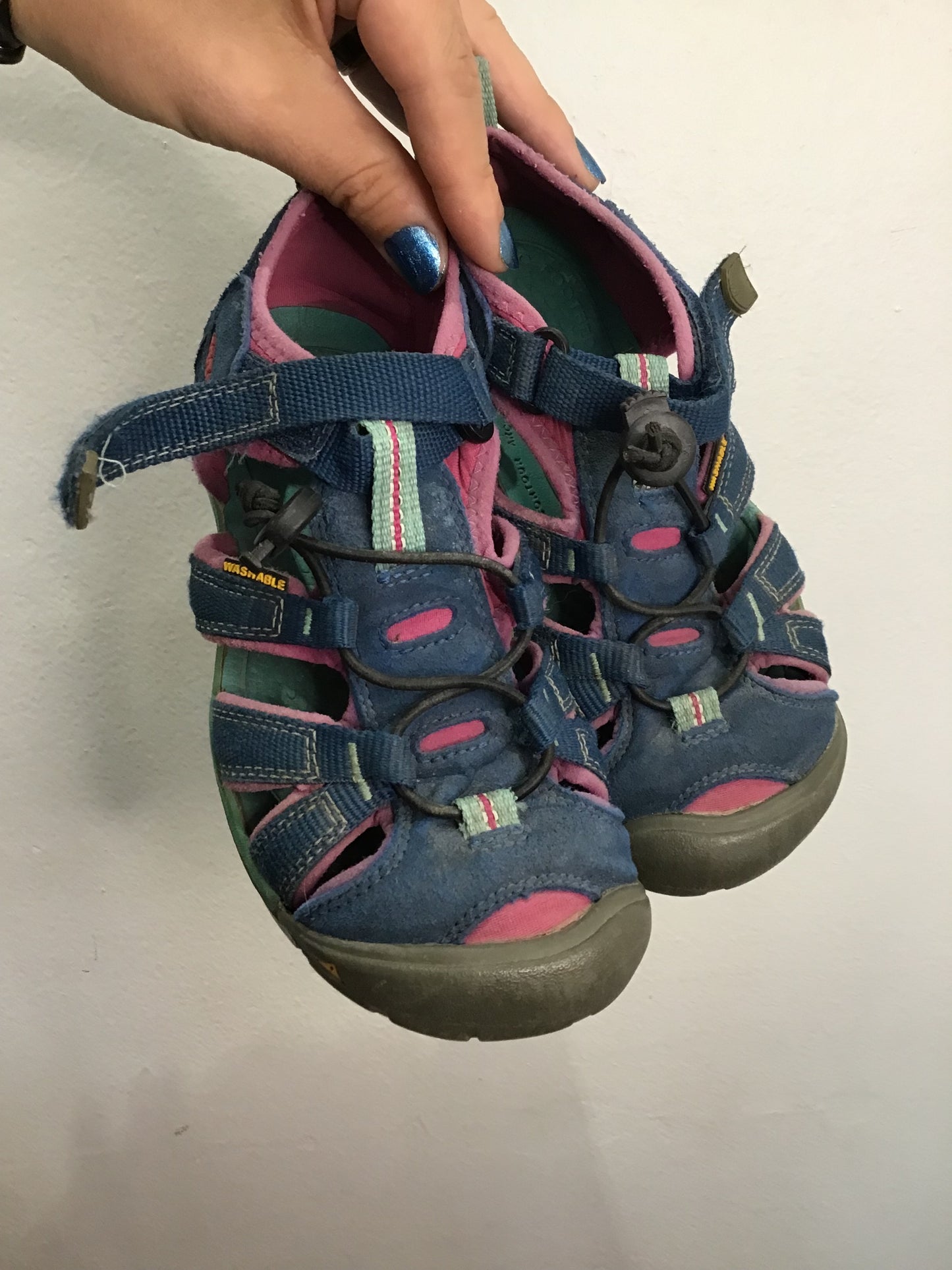Y2 blue and pink Keens