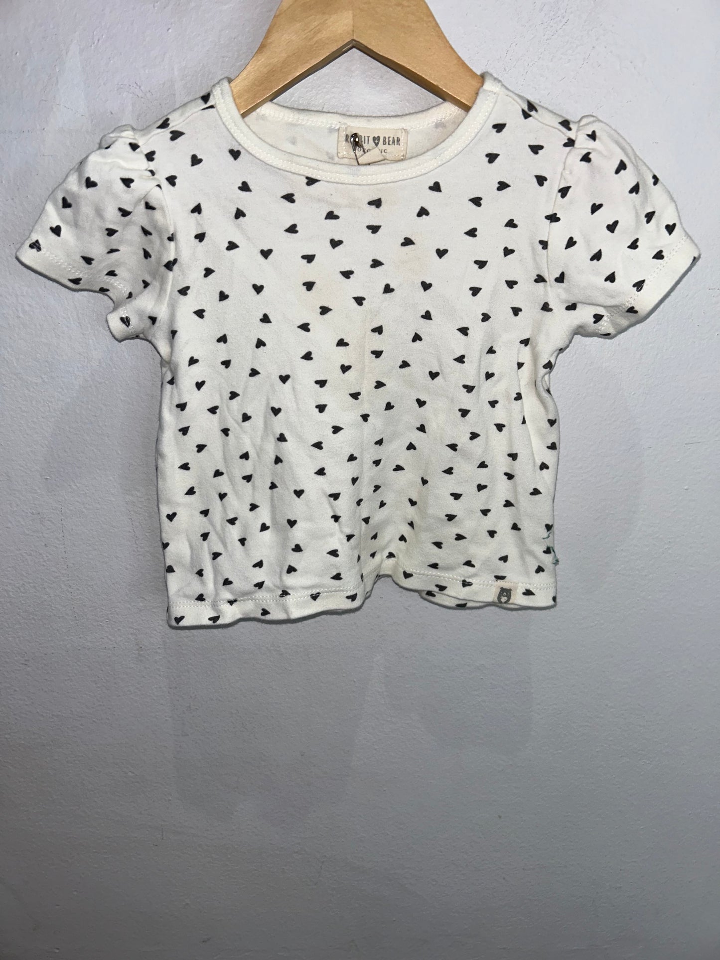 Black little hearts tee 2y