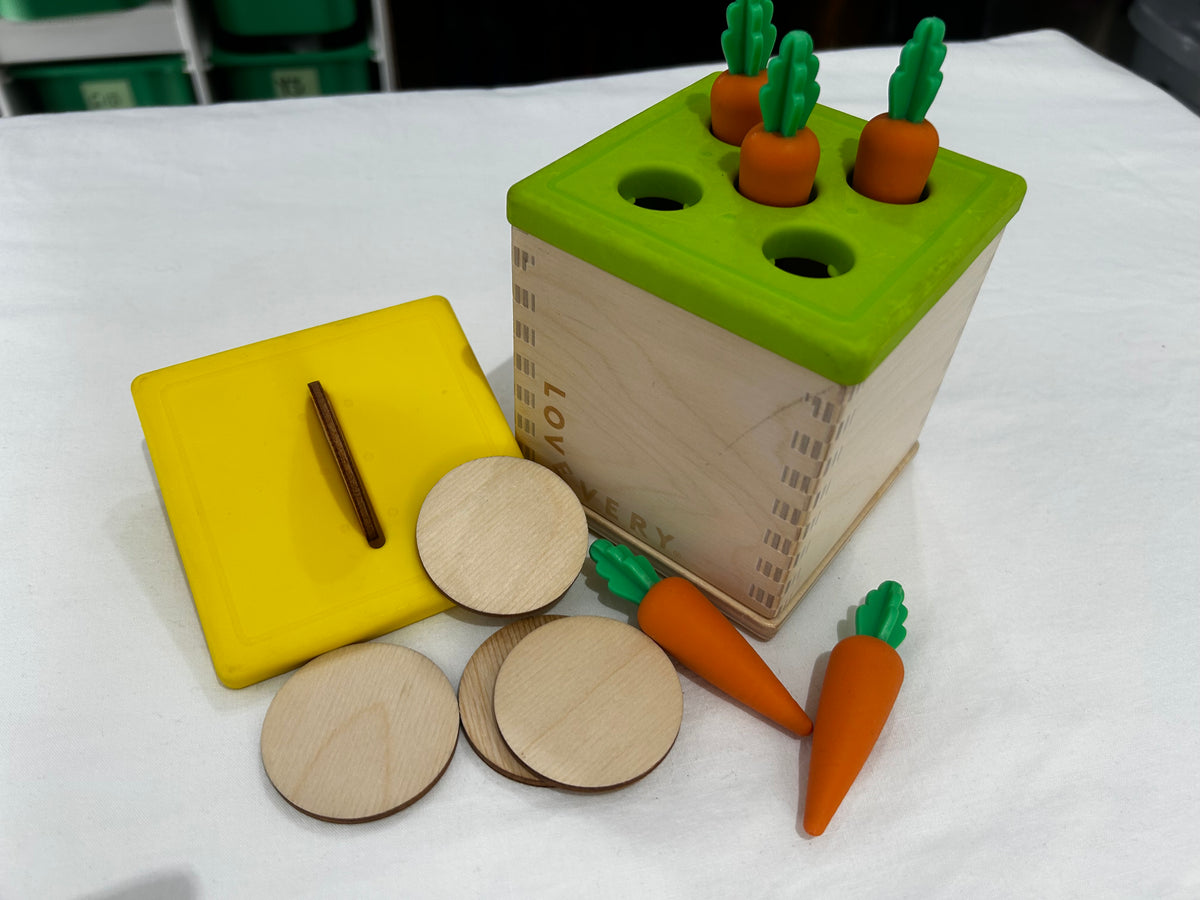 Lovevery coin and carrot bank