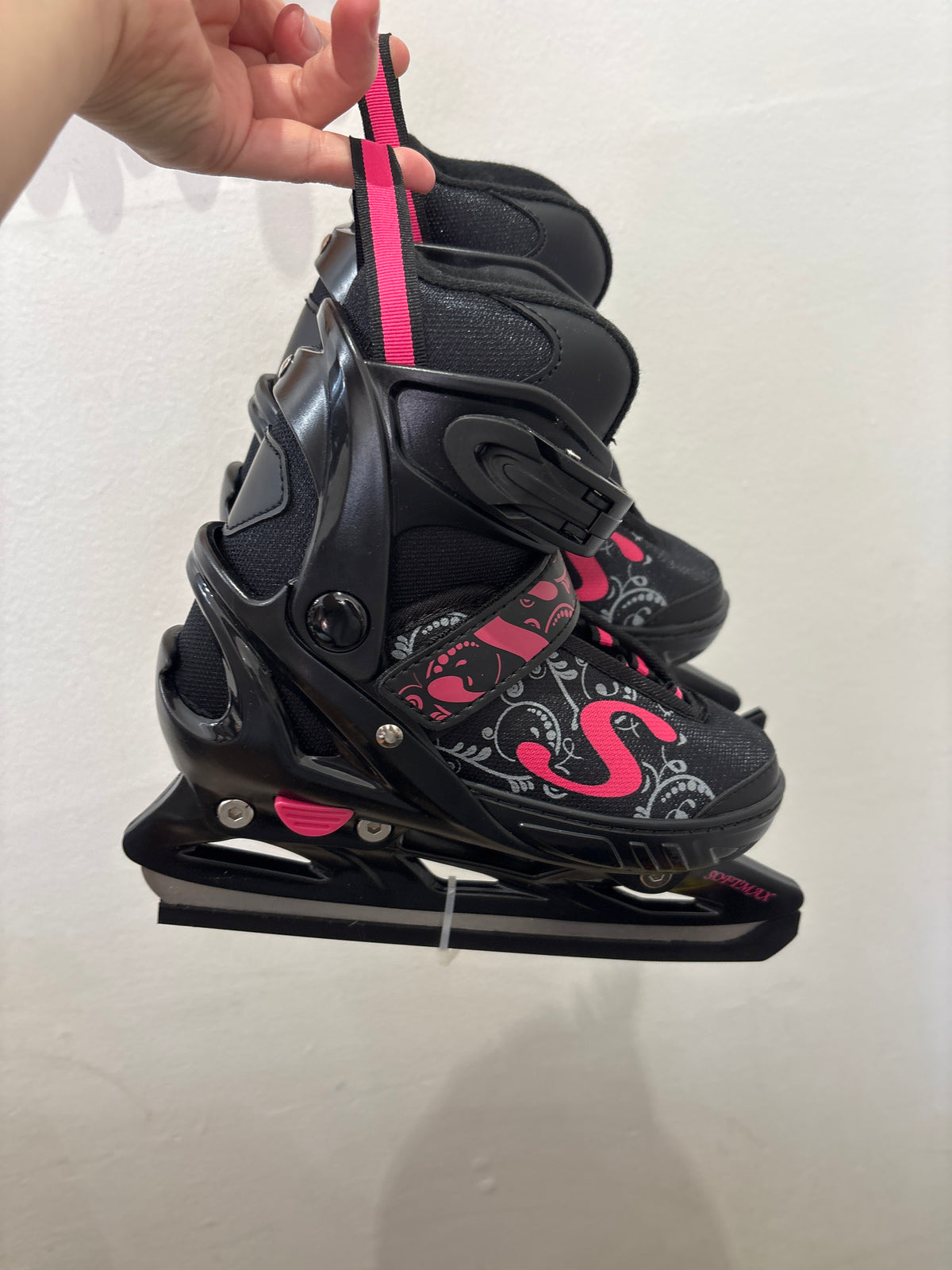 Adjustable ice skates C13-Y3