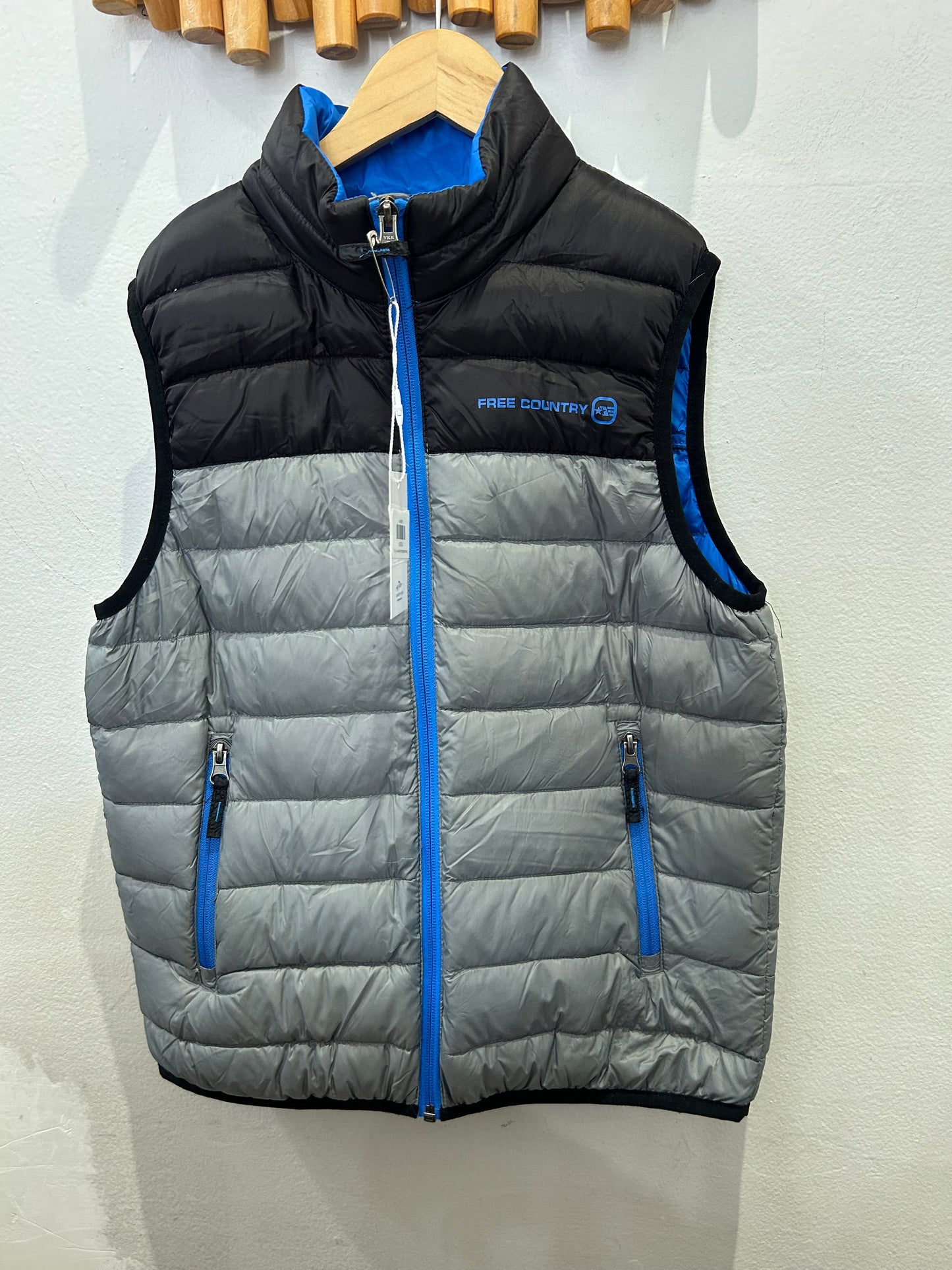 Grey and black puffer vest 10-12y