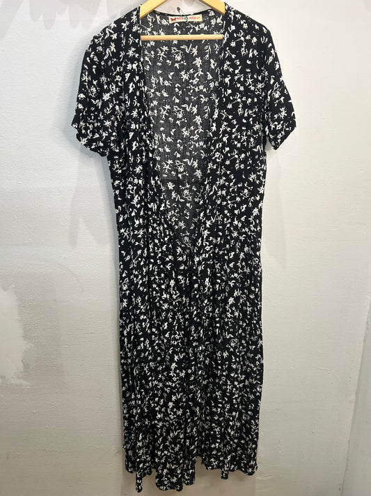 Blck print boho topper - fits size XL-L