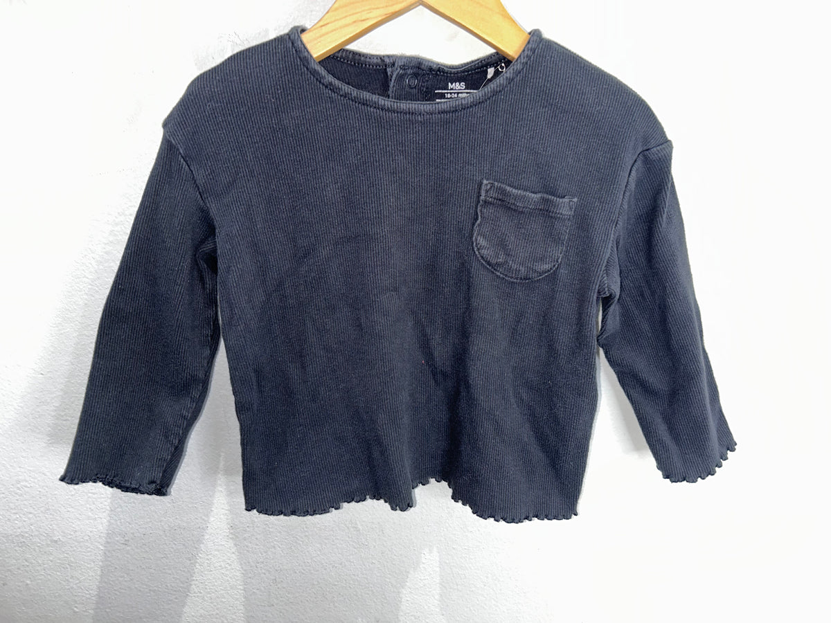 Black rib pocket longsleeve 18-24m