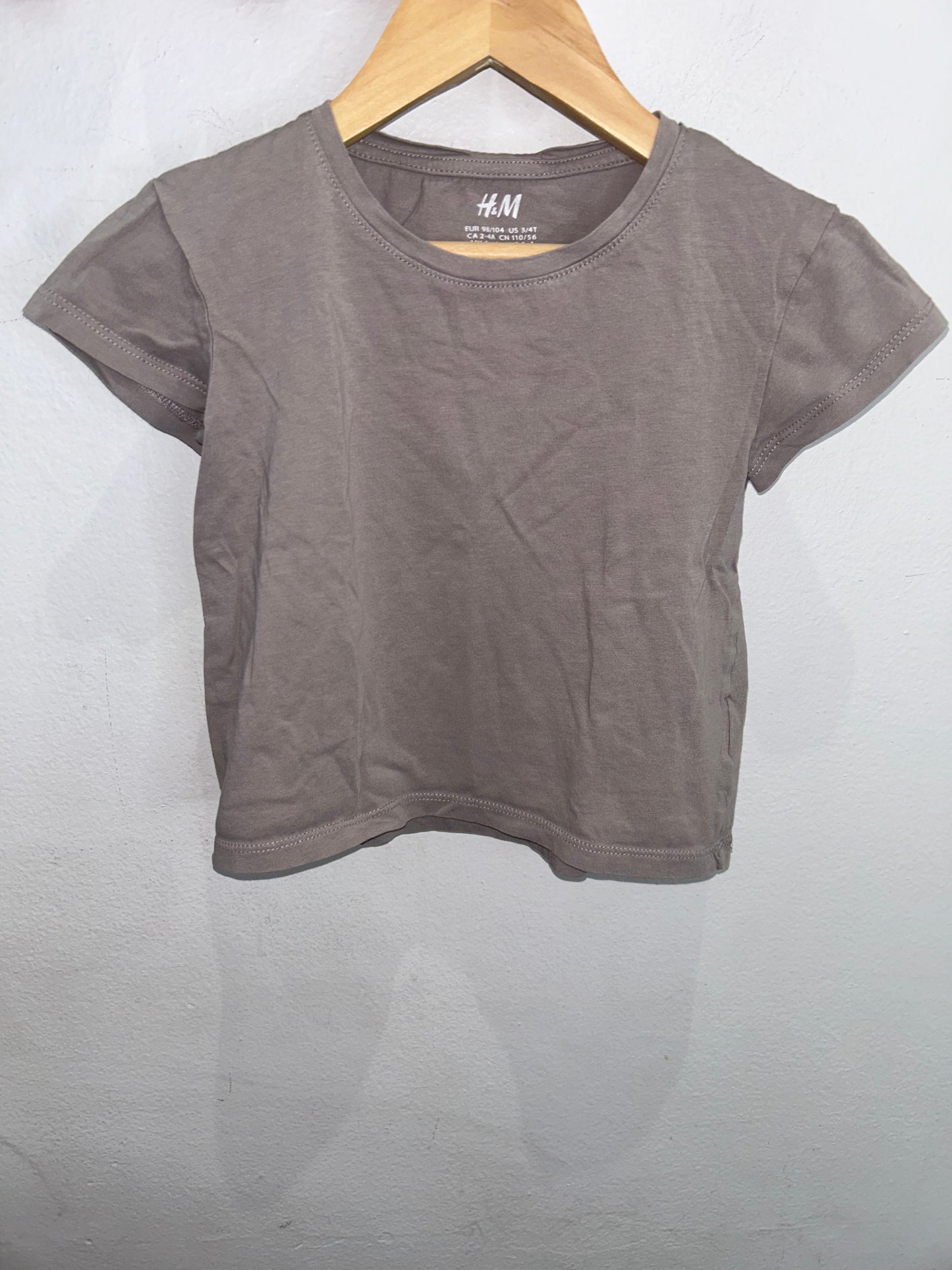 Basic taupe tee 2-4y