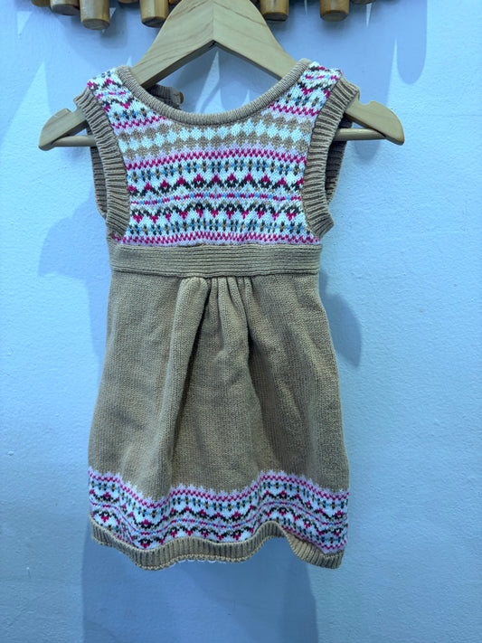 Beige winter print dress 6-12m