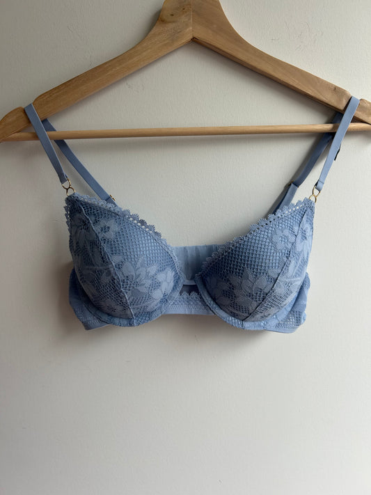 Light blue plunge lace bra 34B NEW