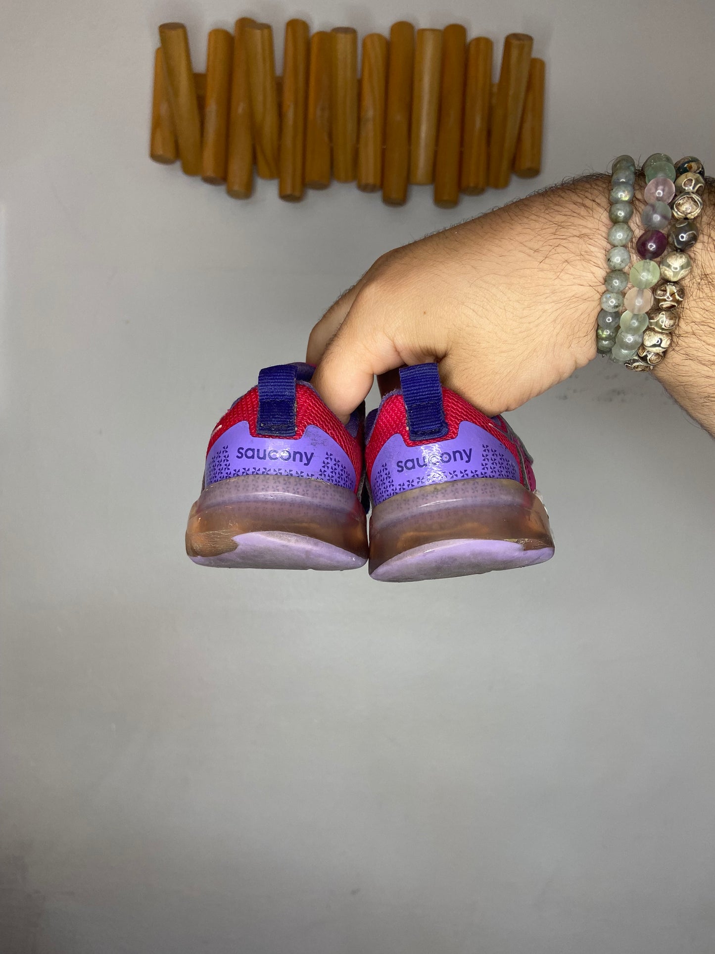 C6 purple Sauconys