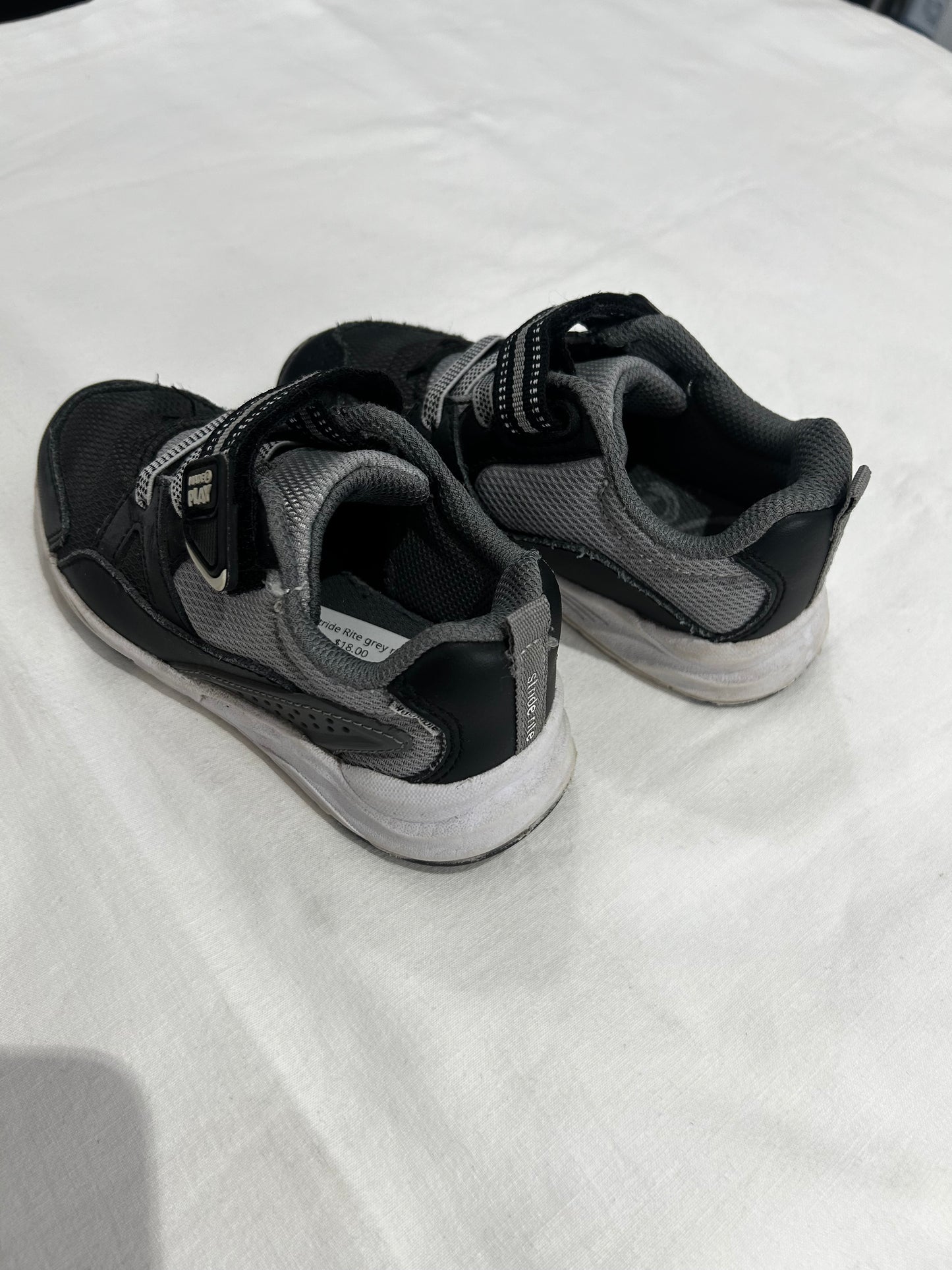 C8.5 Stride Rite grey runners