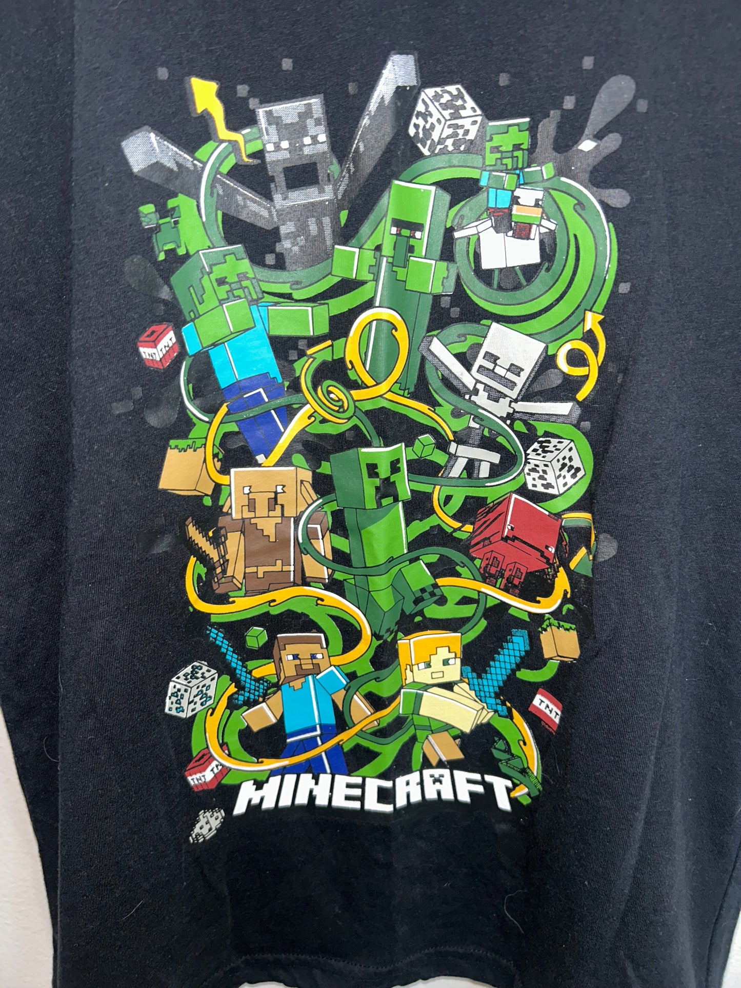 Minecraft tee 10-12y