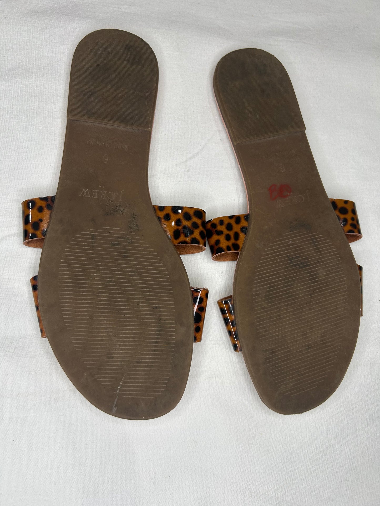 Y6 leopard sandals