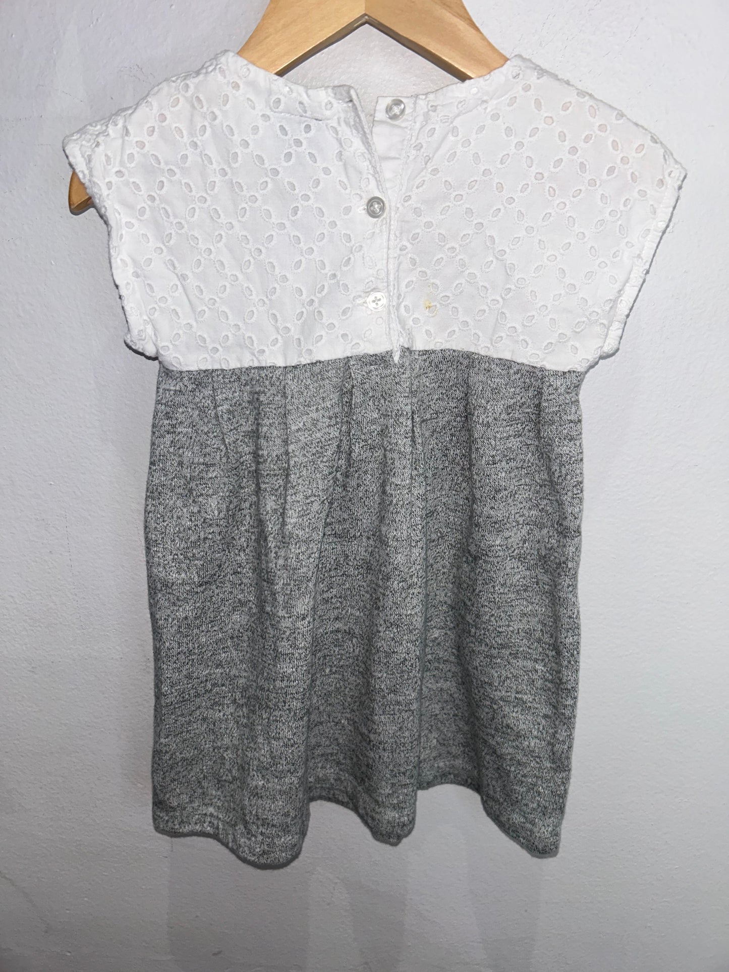 Eyelet grey knit dress 2y