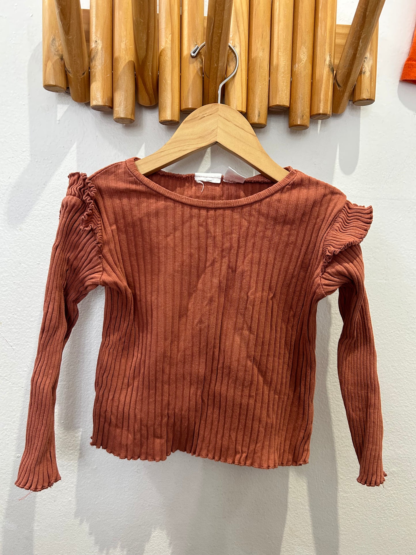 Rust ribbed longsleeve 2-3y