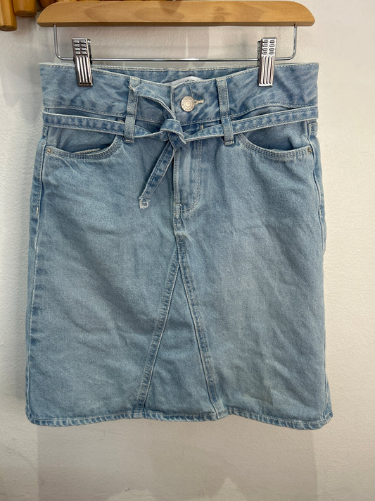 Lightwash denim skirt 10y