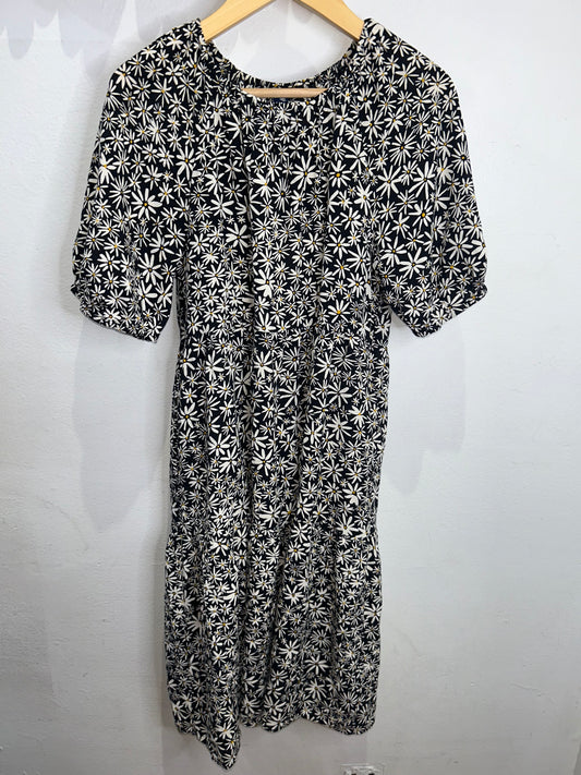 Black daisies dress 11-12y