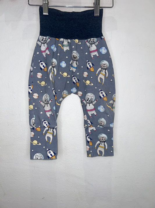 Pure Colour Bay astronaut animals pants 6-18m