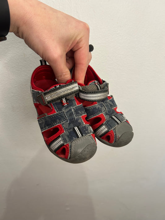 C7 pediped sandals