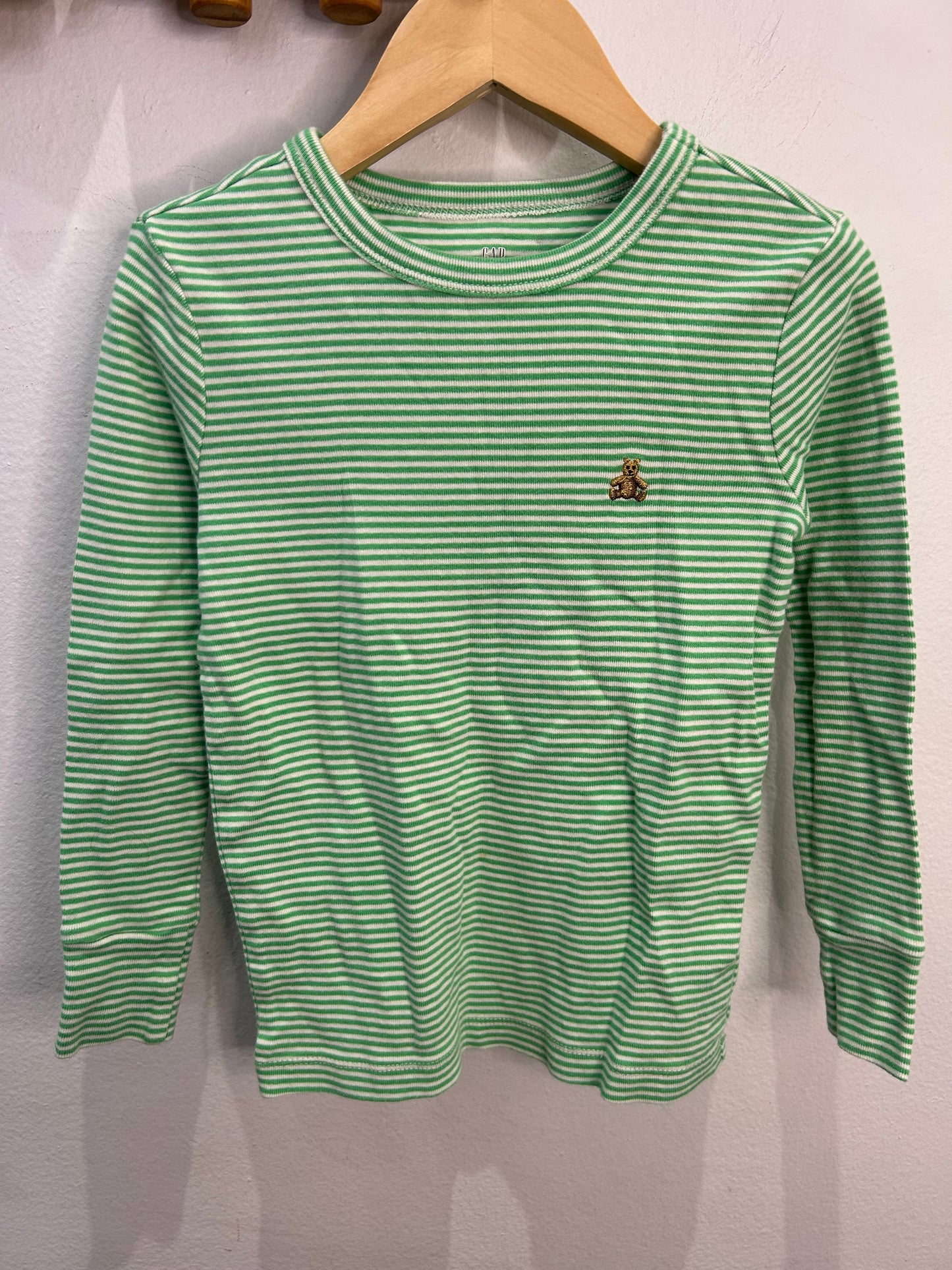 Green stripes pyjamas 6y