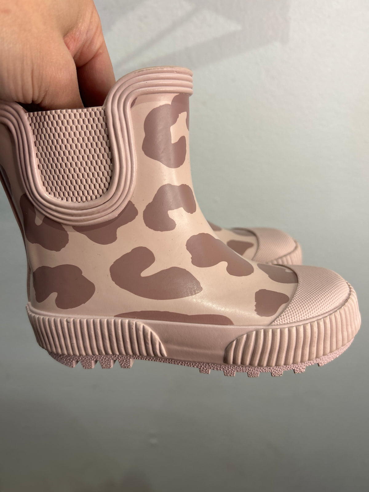C7.5 pink leopard rainboots