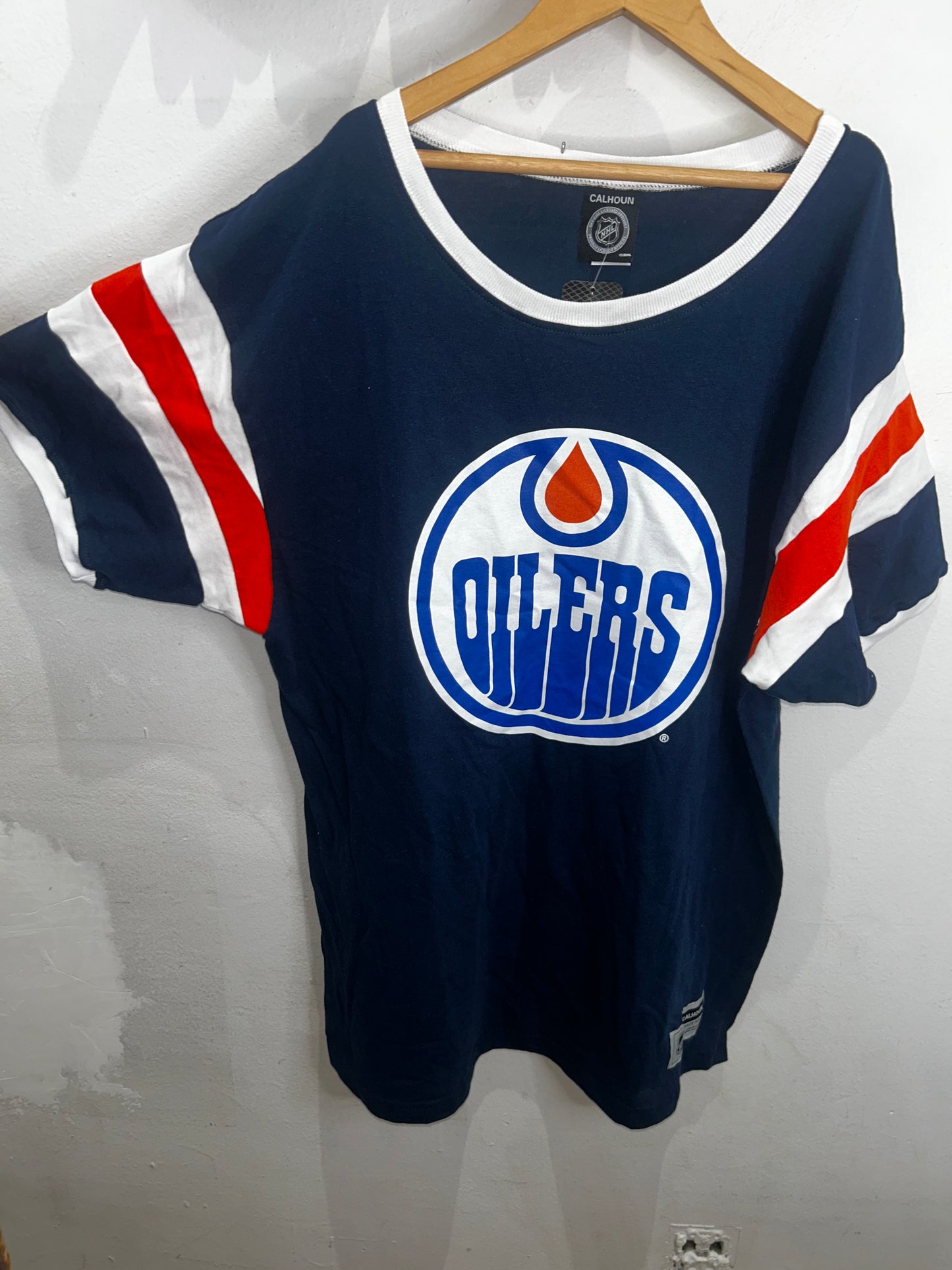 Edmonton Oilers tee- adult Large NEW