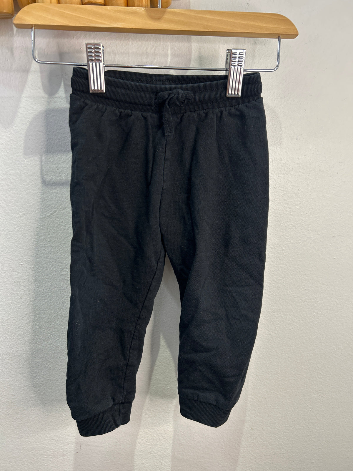 Black joggers 12-18m