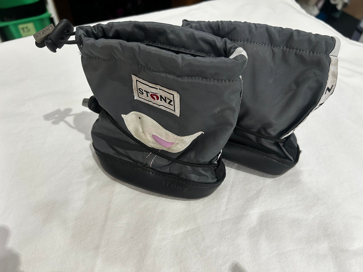 Stonz booties 6-18m bird