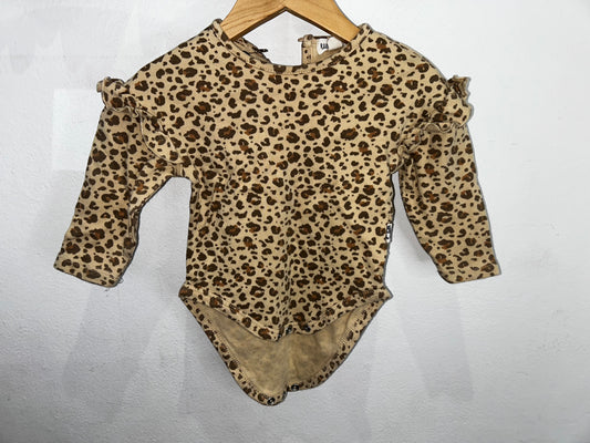 Cheetah print onesie 6-12m