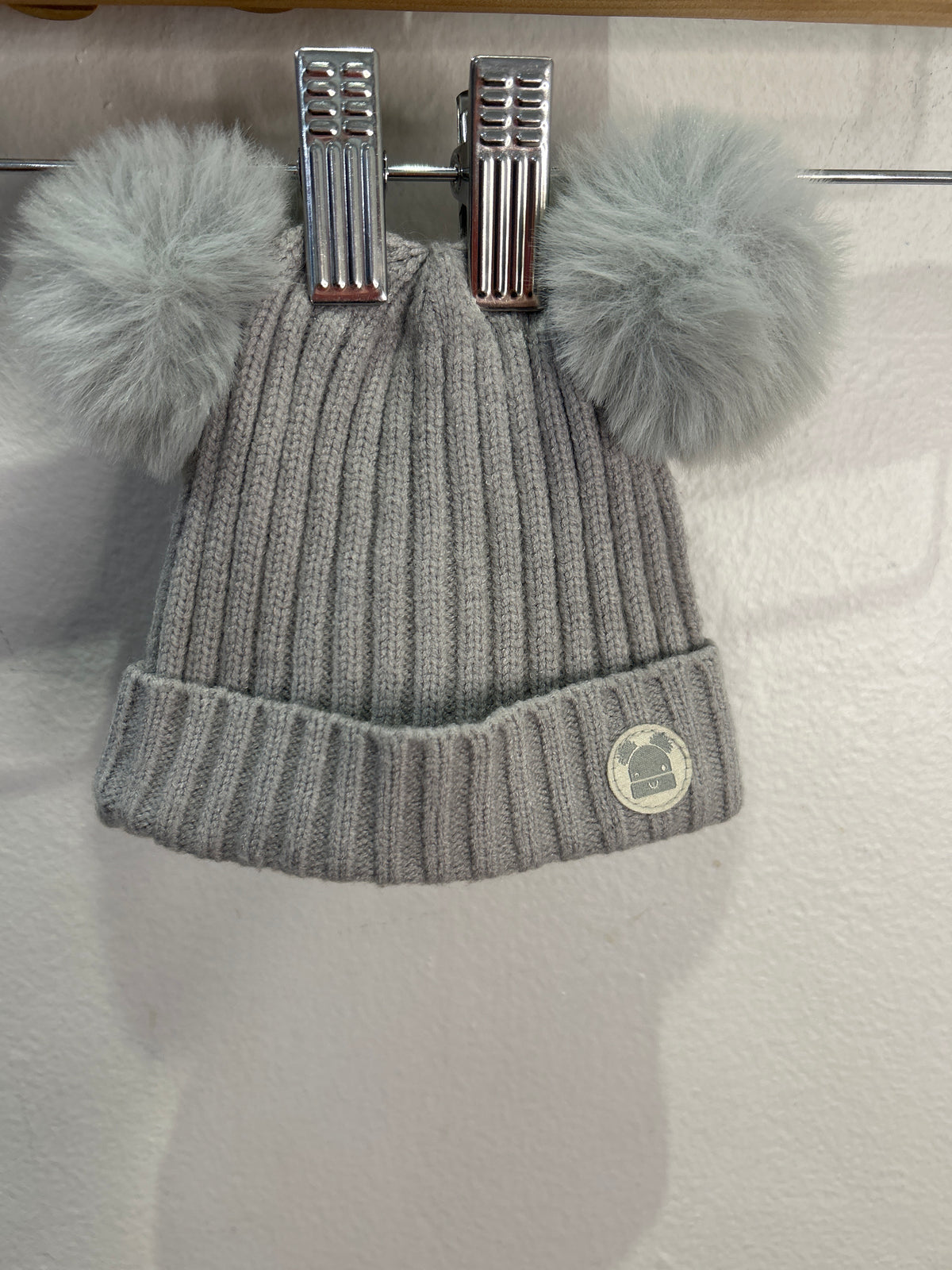 Double pom grey hat 0-6m