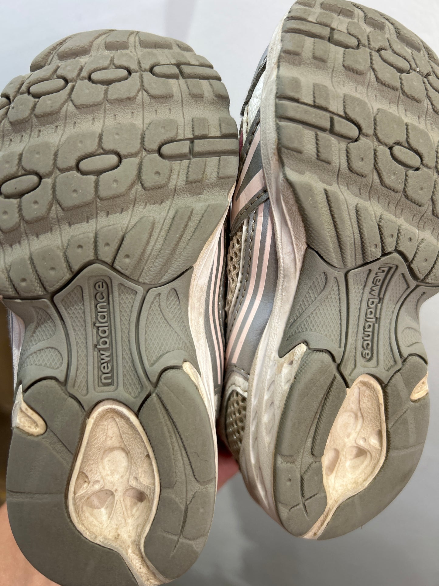 C9.5 New Balance dad shoes