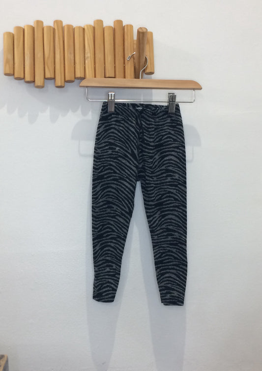 Grey triger knit pants 2-3y