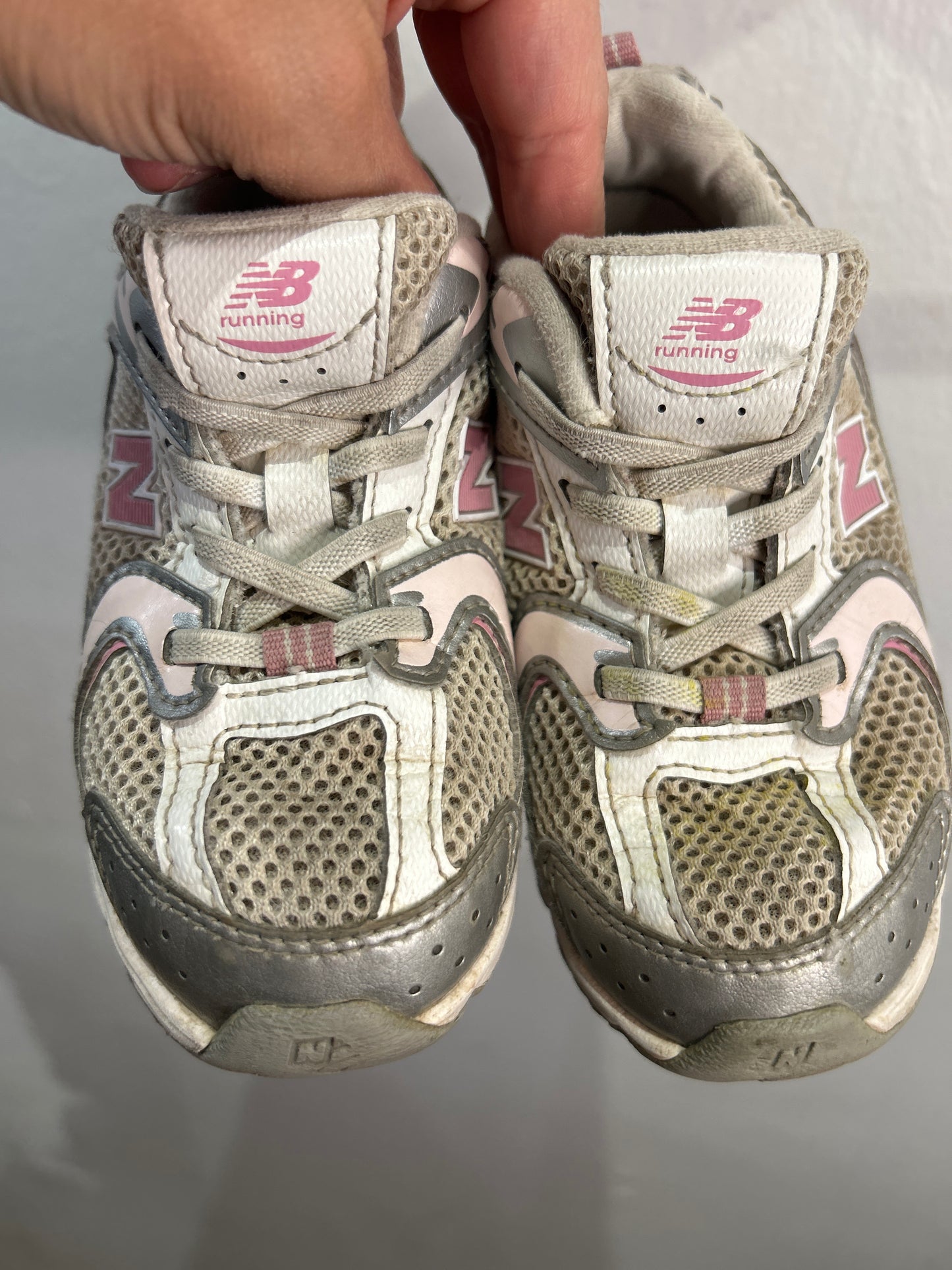 C9.5 New Balance dad shoes