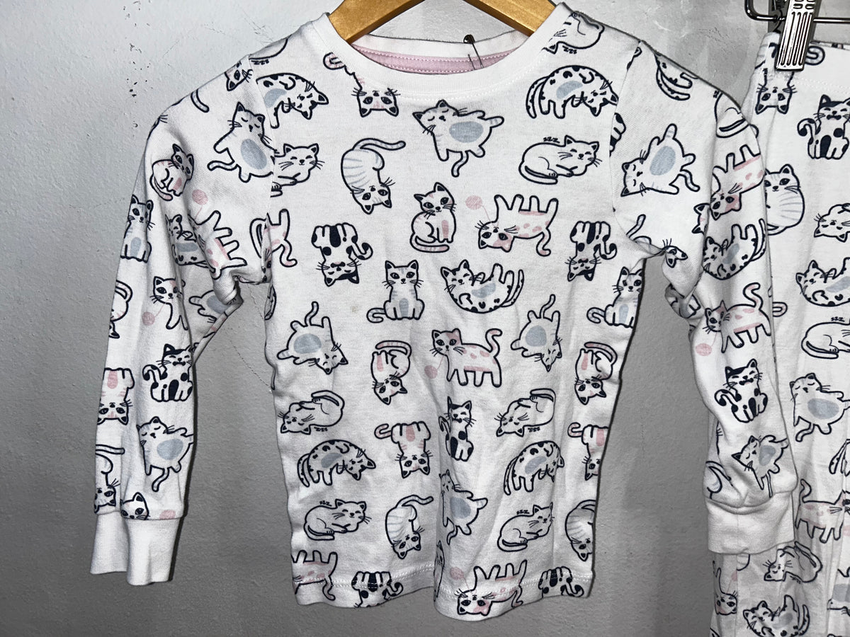 Cats pyjamas 4y