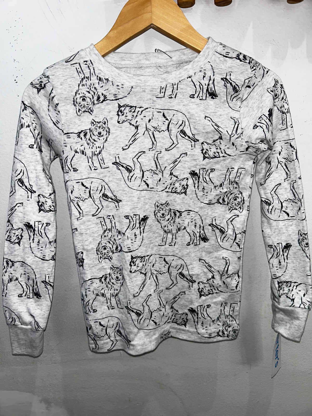 Wolf pyjamas 5y NEW