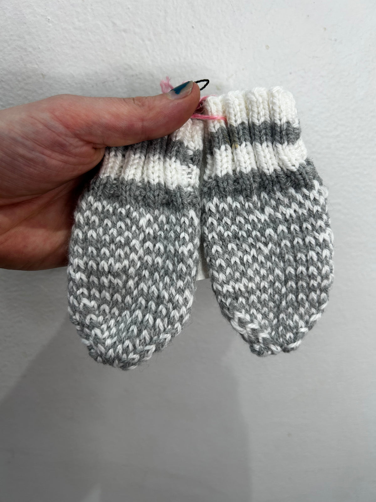 Handmade mitts 0-6m