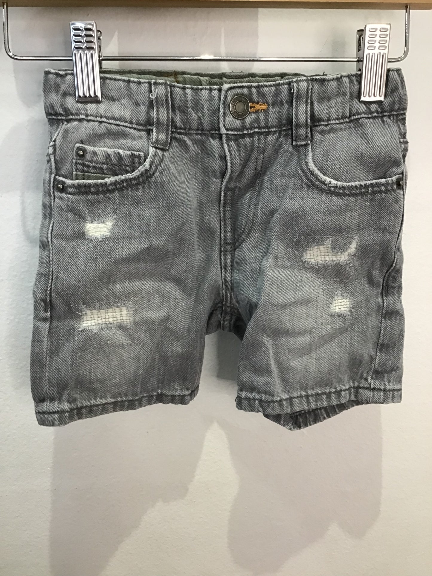 Distresesd denim shorts 9-12m