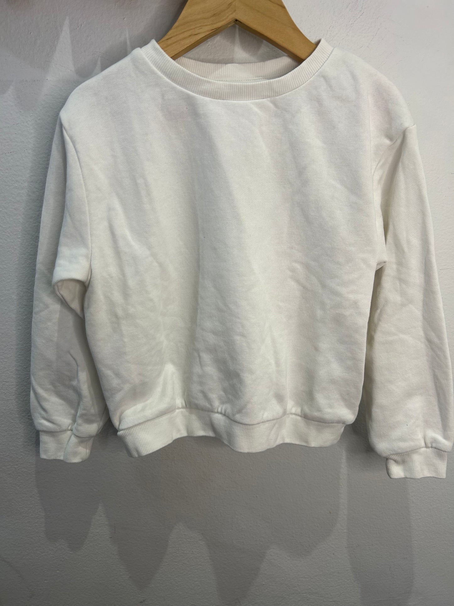 White pullover 3-4y