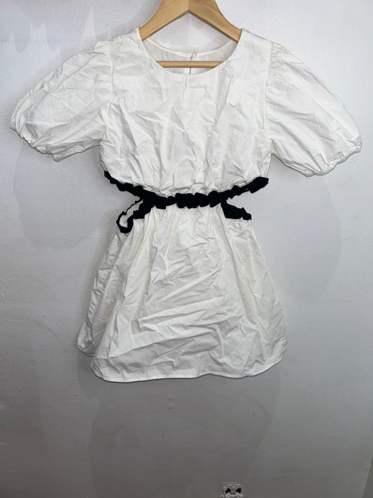 Black and white mini dress 8-9y