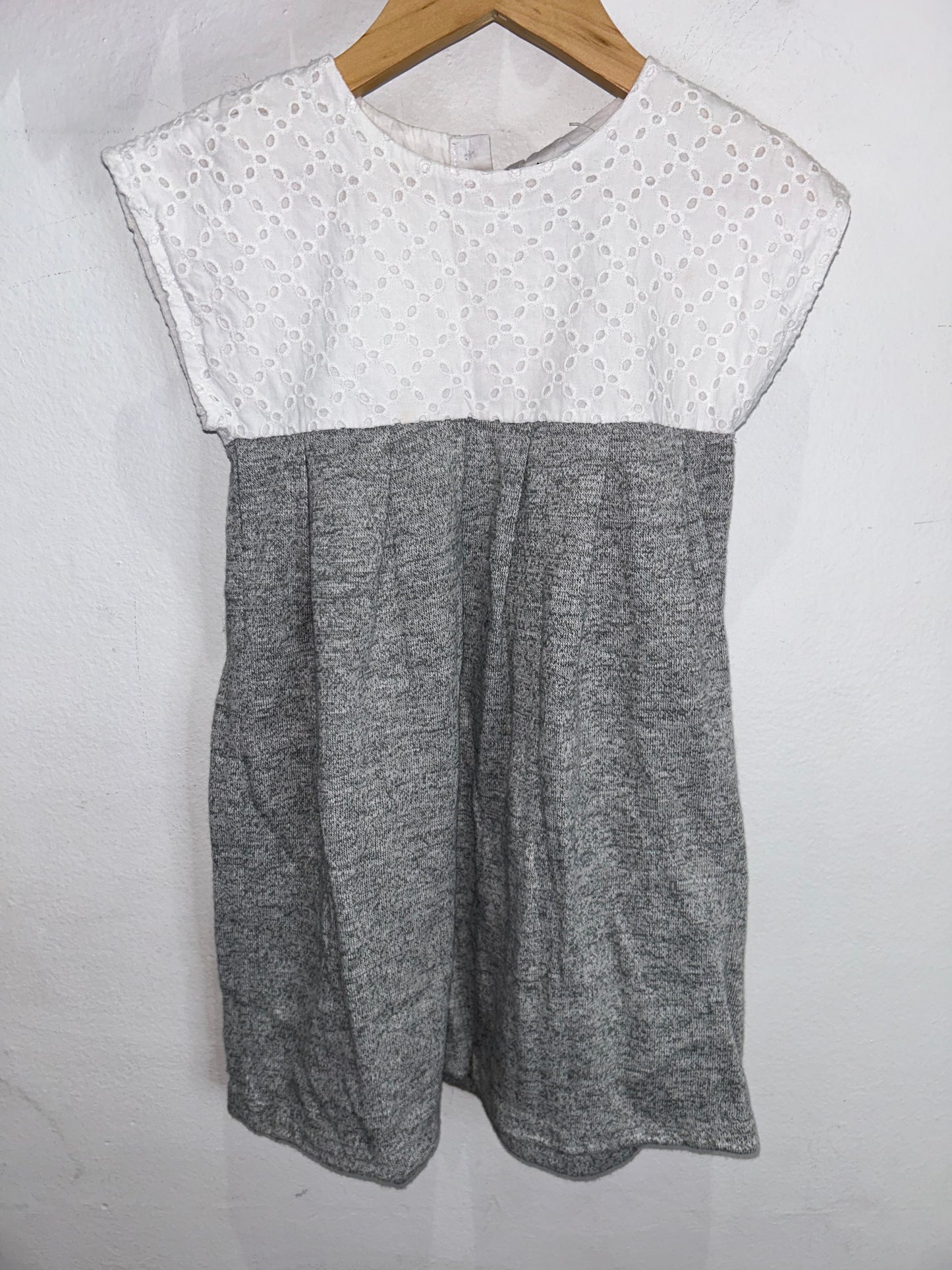 Knit and eyelet dress 4y