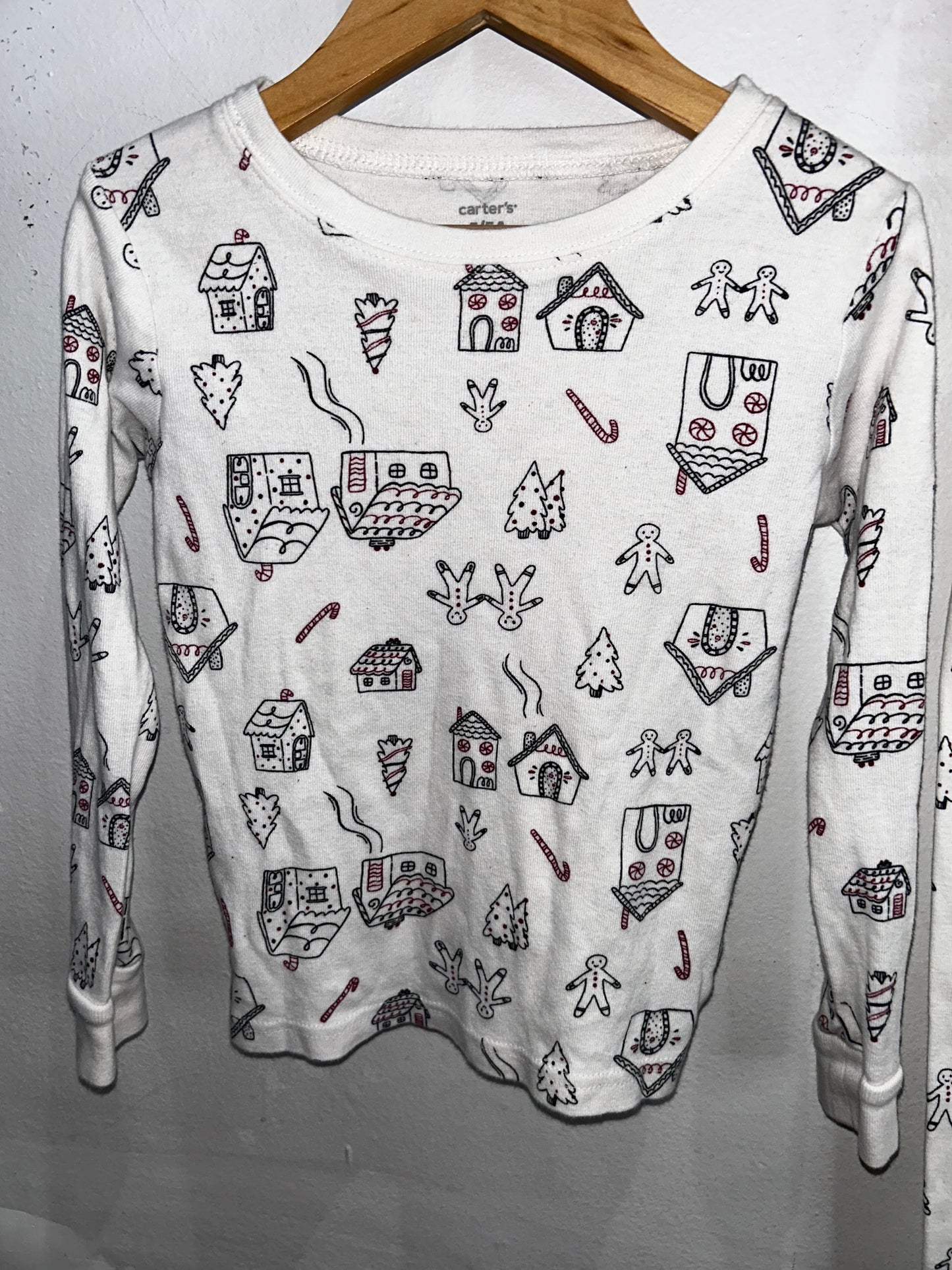 White gingerbread pyjamas 5y