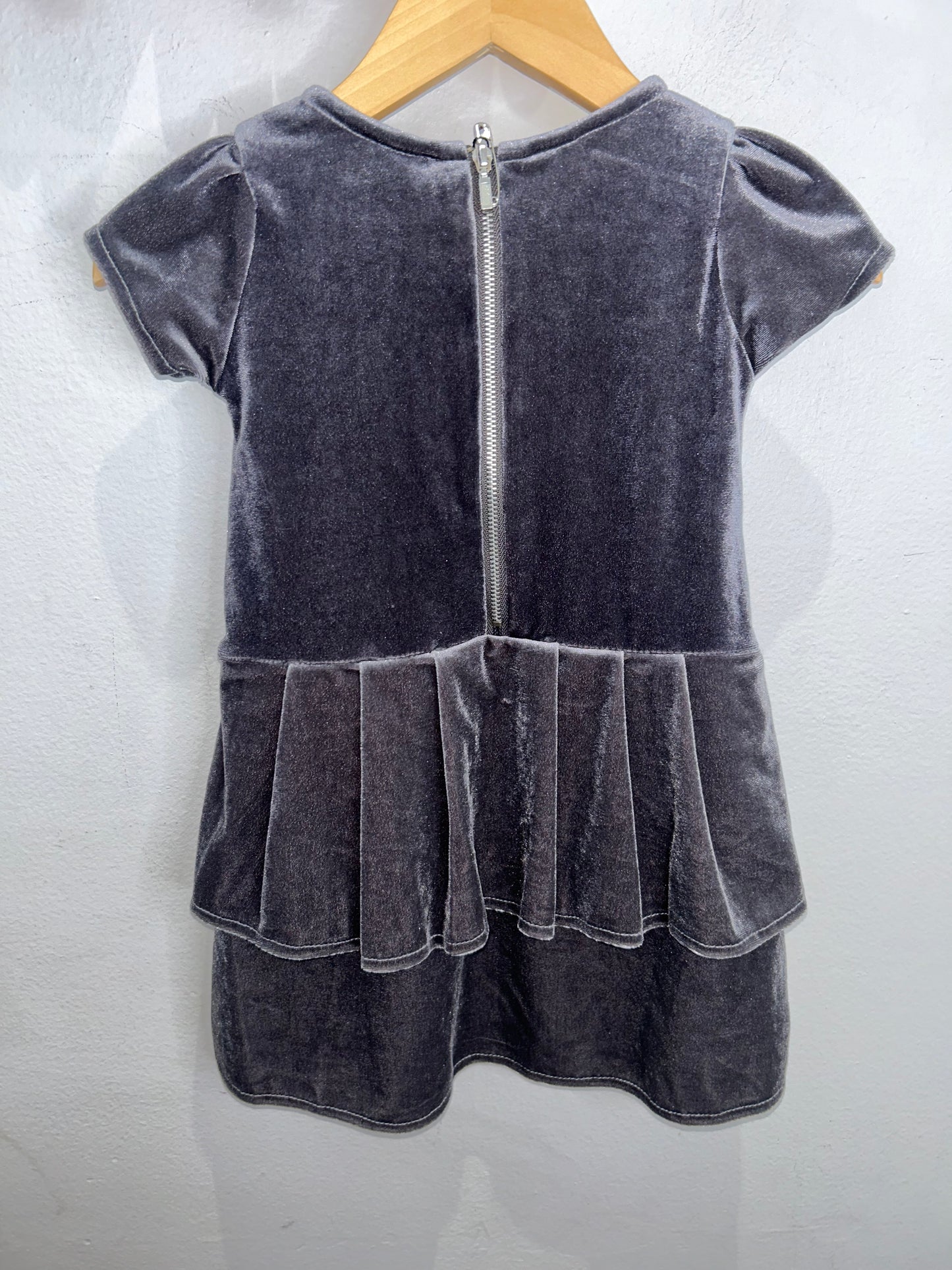 Deuxpardeux grey velvet dress 2y