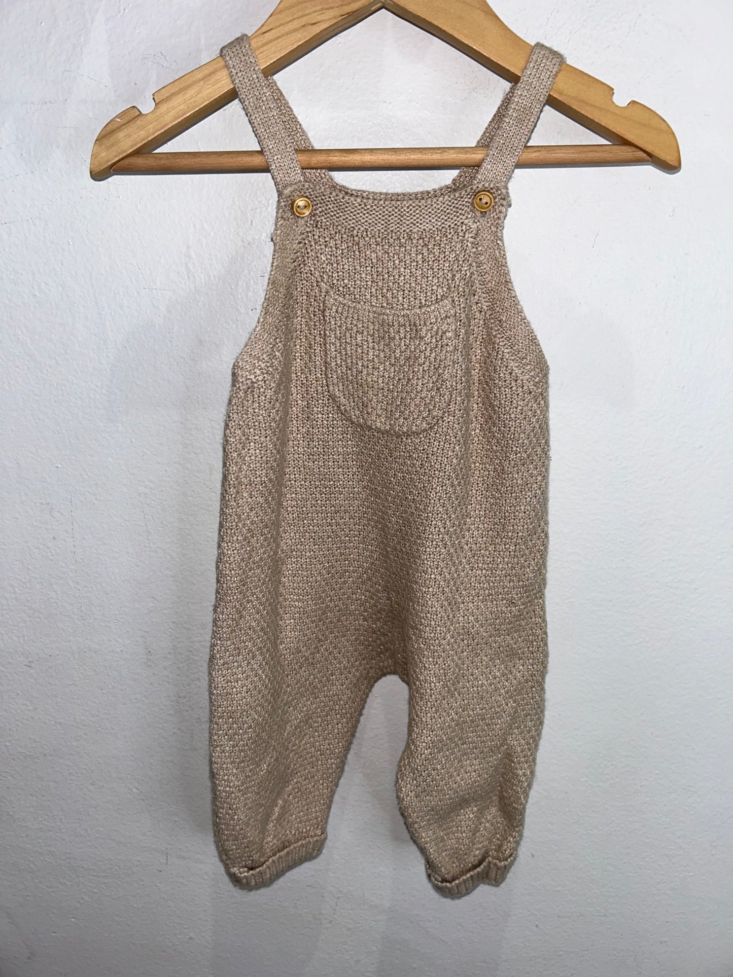 Oatmeal knit romper 3-6m