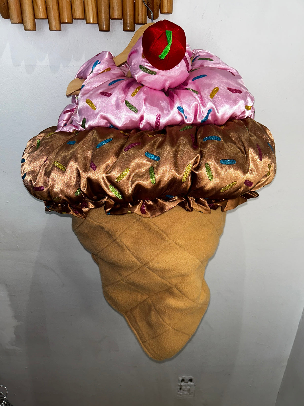 Cupcake costume 3-4y