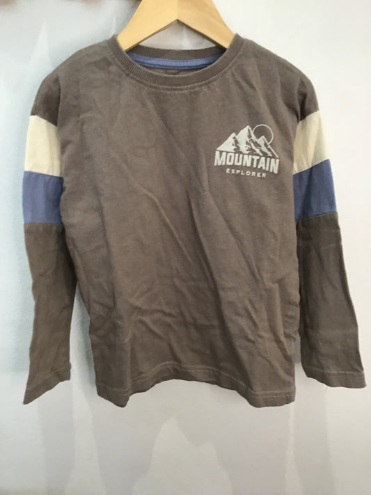 Tee mountain explorer 4-5y